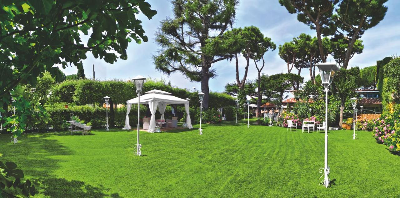 Hotel La Locanda Dei Ciocca グロッタフェッラータ エクステリア 写真